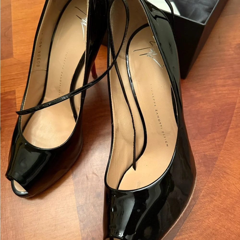 Giuseppe Zanotti Black Patent Peep Toe Heels - Picture 5 of 14